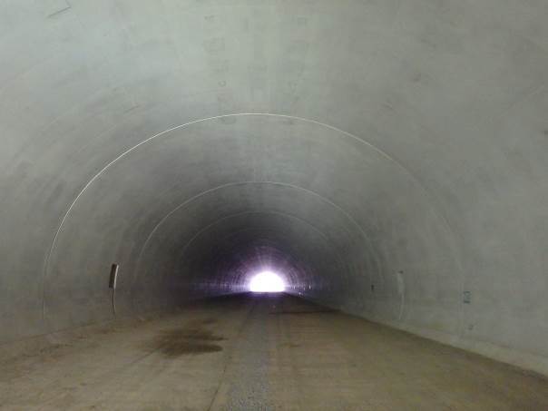 写真2：高木トンネル覆工状況