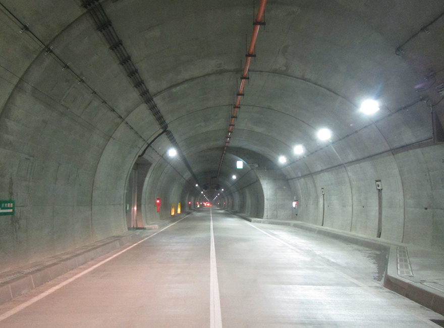 一般国道２３１号石狩市新雄冬岬トンネル工事