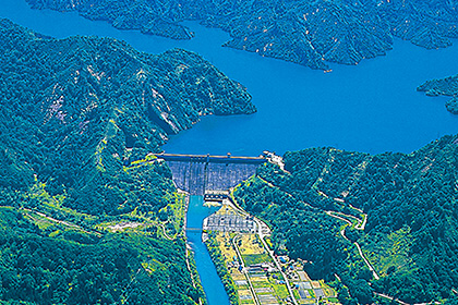 Tagokura Dam (Japan) Concrete gravity dam, one of the largest in generating capacity