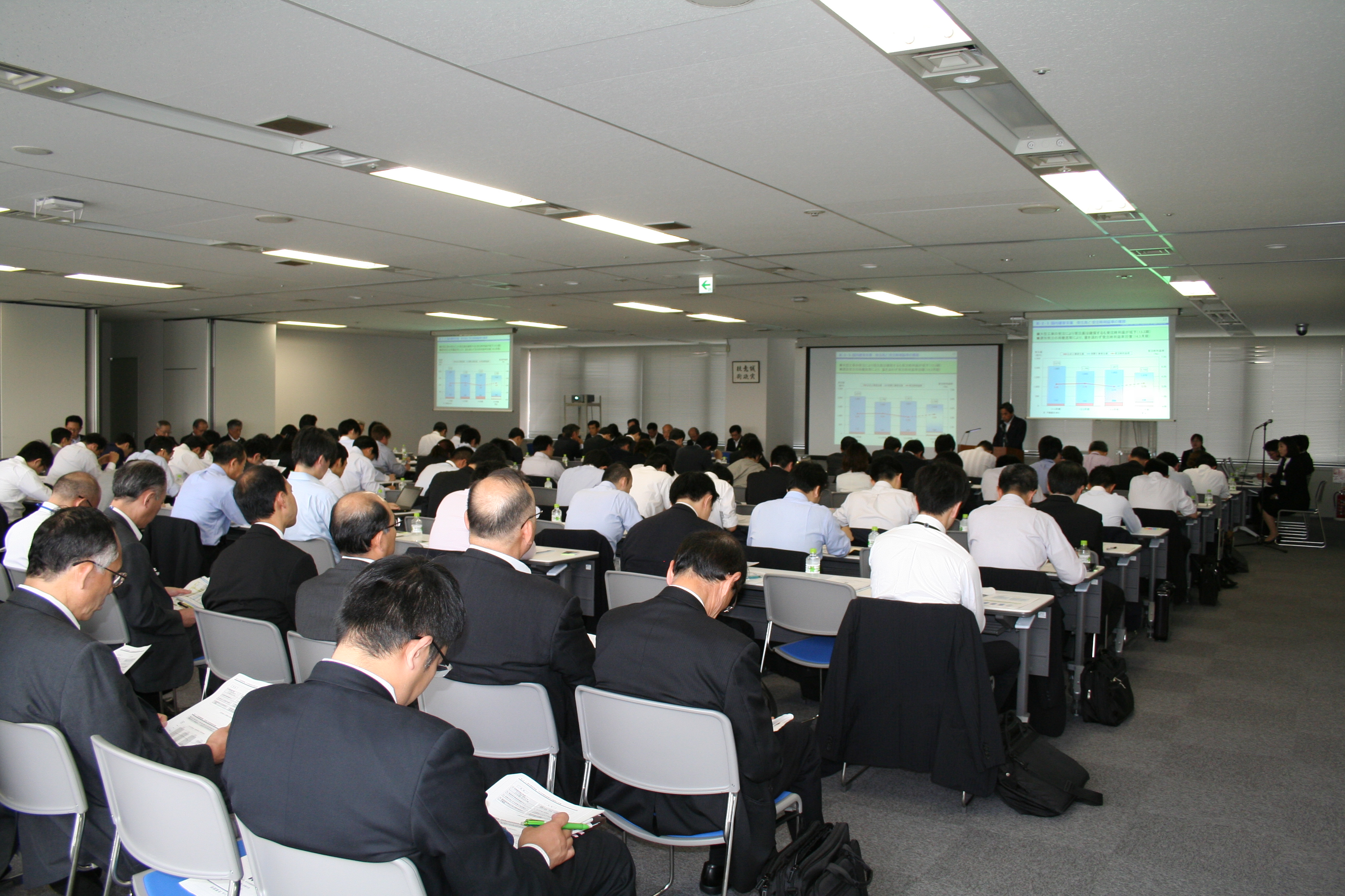2013年3月期決算説明会 質疑応答(要旨)