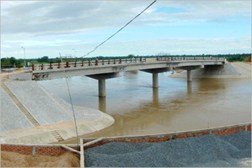 カンボジア国主要幹線道路橋梁改修工事