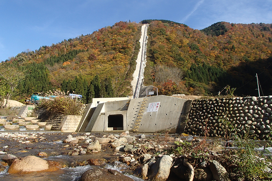 片貝別又発電所新設工事のうち土木本工事